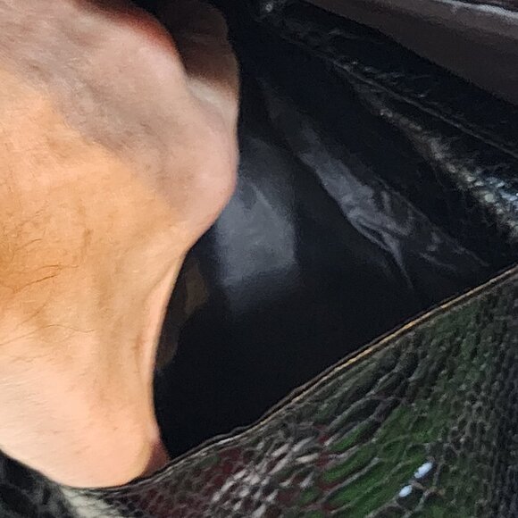 Global New Beginnings Black Faux Snake Double Snap Zip Pockets Large Tote Bag - Picture 10 of 16